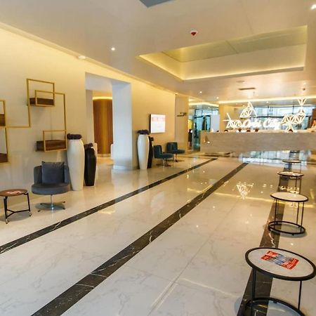 Panoramic Sea And City View Aparthotel In Orbi City Batumi Exterior foto