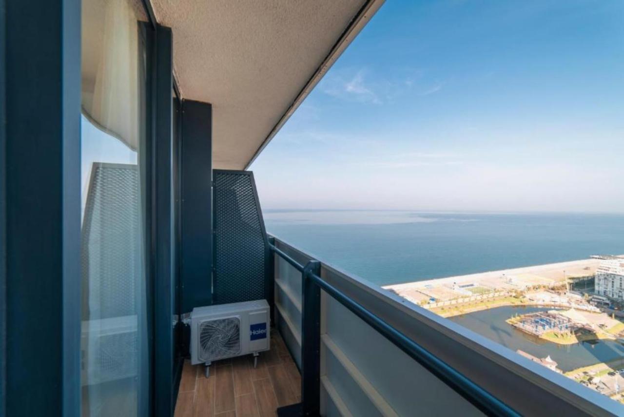 Panoramic Sea And City View Aparthotel In Orbi City Batumi Exterior foto