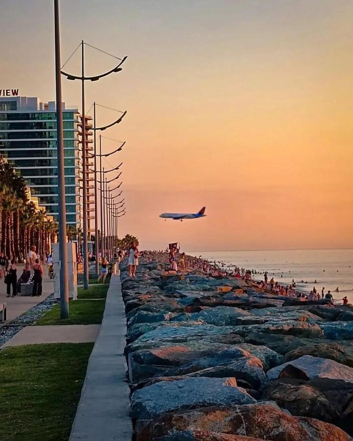 Panoramic Sea And City View Aparthotel In Orbi City Batumi Exterior foto